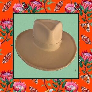 Stylish Cream Wild as Heck “The Poppy” Wide Brim Hat Large Summer Must Have